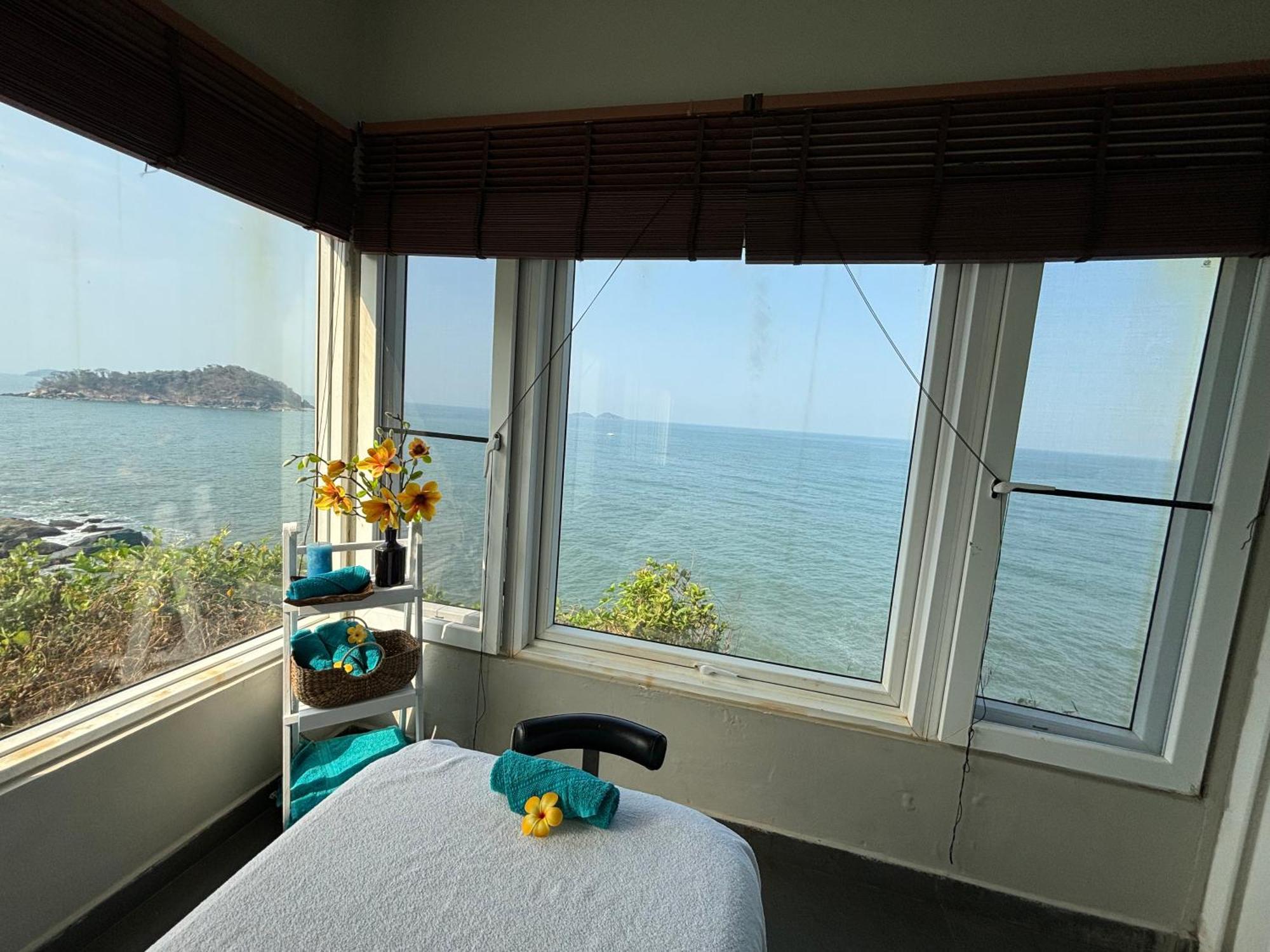 Cintacor Island Resort Karwar Bagian luar foto